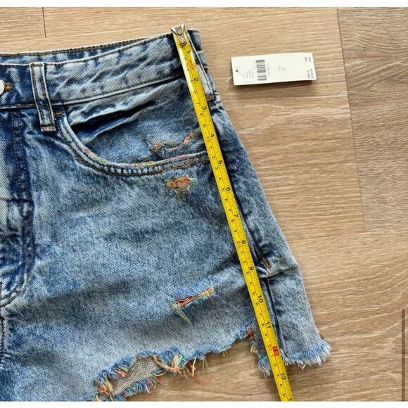 Pilcro Jean Shorts - Size 27 - Picture 7 of 10